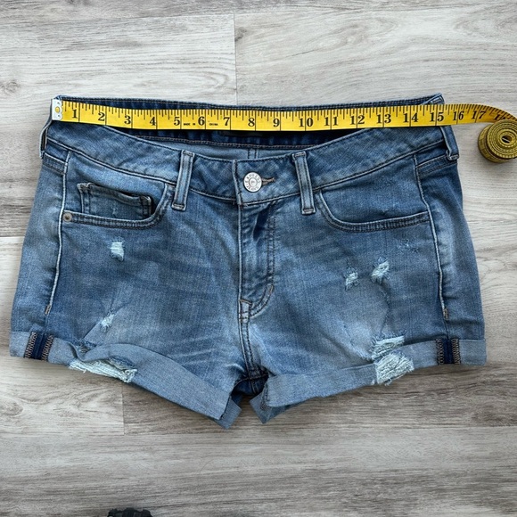 Express Blue Jean Shorts with Distressed Hem size 6 - Picture 4 of 11